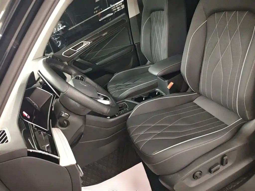Volkswagen Tiguan L 2022 330TSI Automatic 2WD Smart Edition фото 15