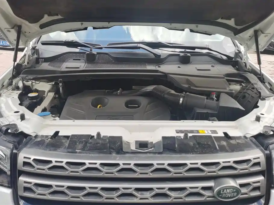 Land Rover Discovery Sport 2017 2.0T SE фото 10