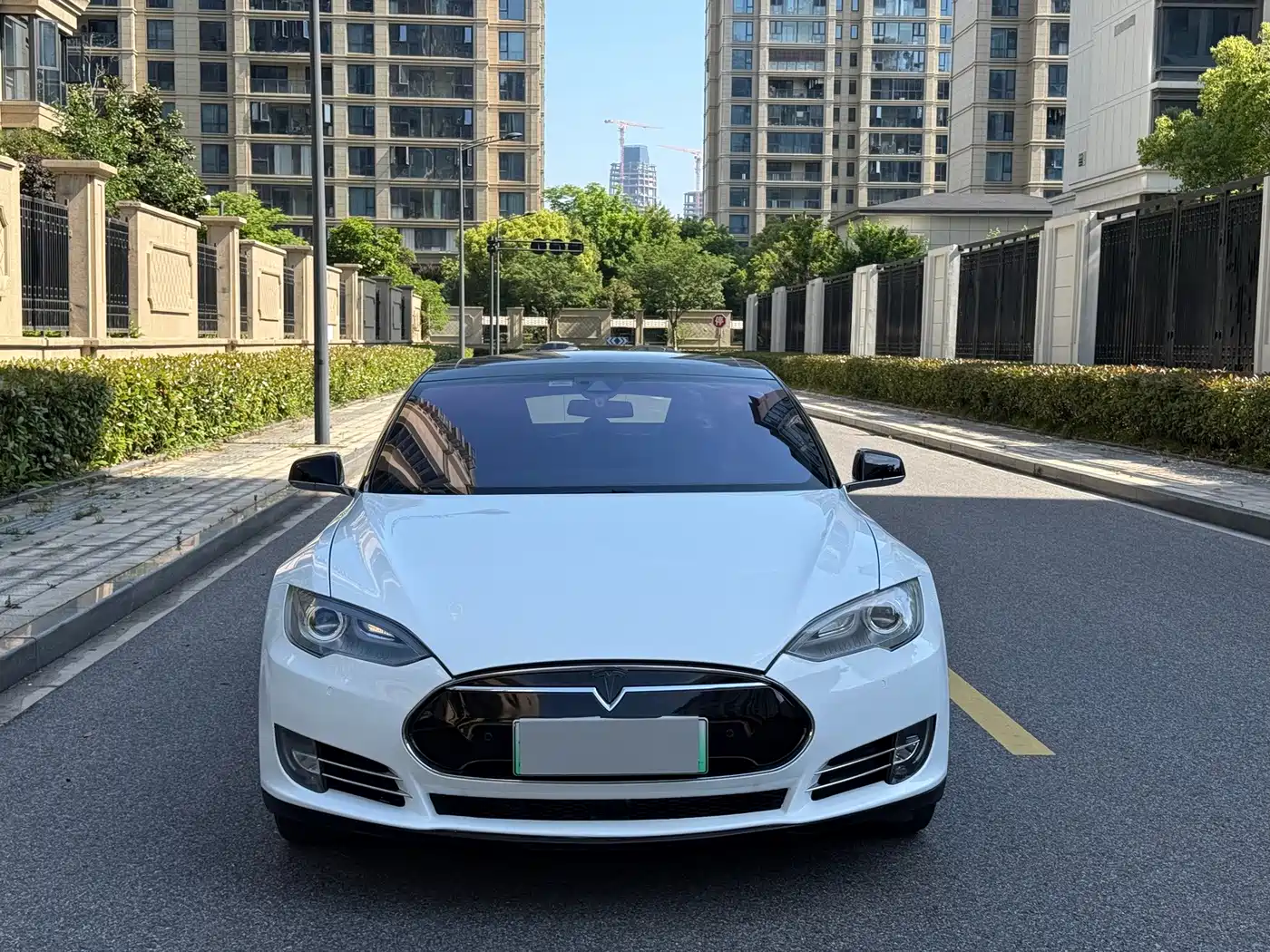 Tesla Model S 2014 2014 Model S 85