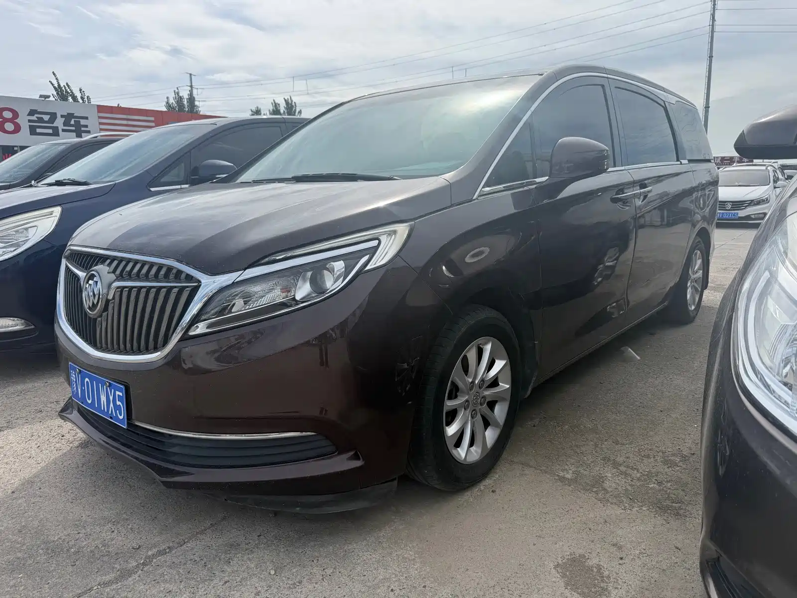 Фото 1 - Buick GL8