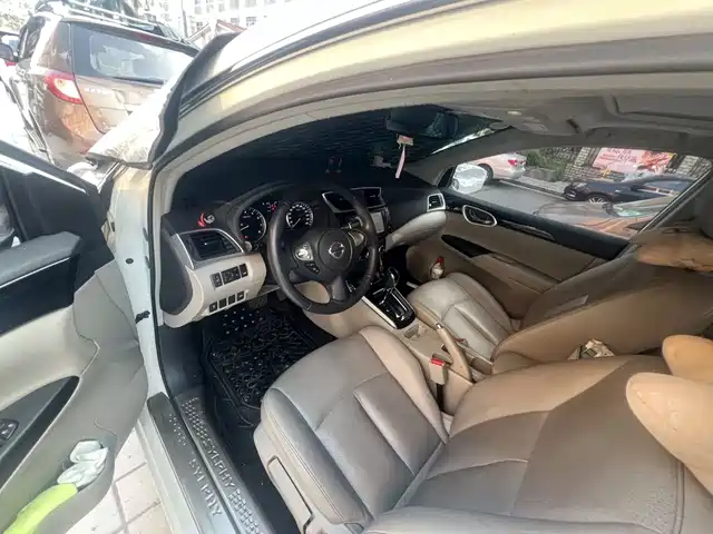 Nissan Sylphy 2018 1.6XV CVT Premium Edition — фото 4