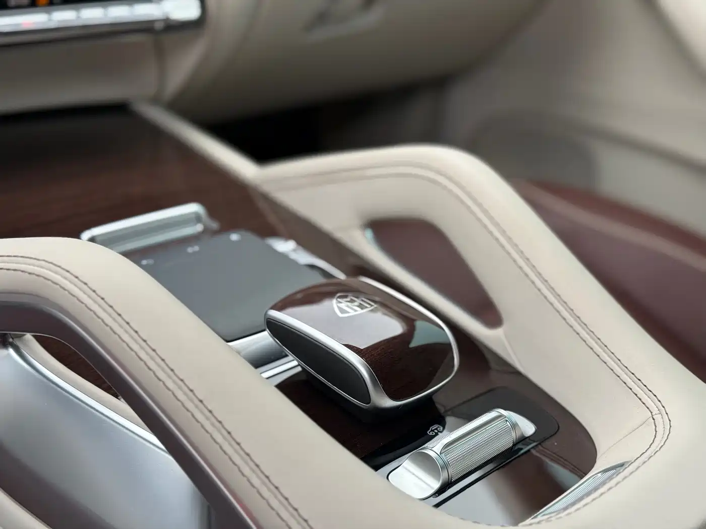 MERCEDES-BENZ MAYBACH GLS