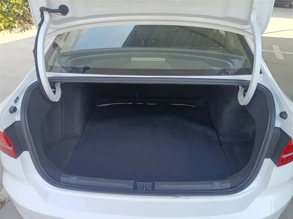 Volkswagen Lavida 2019 1.5L Automatic Trend Edition China VI фото 9