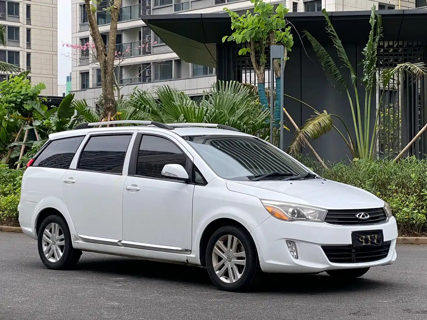 Chery Arrizo M7 2017 2015 2.0L CVT Deluxe Edition 223-seat