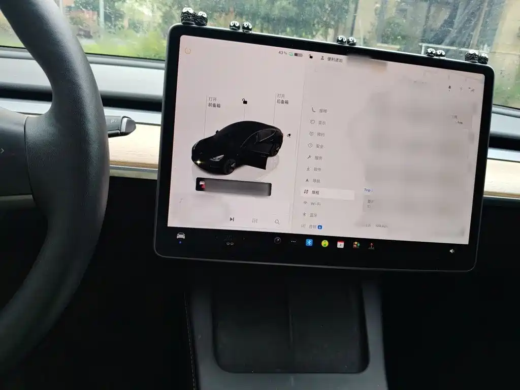 Фото 6 - Tesla Model 3