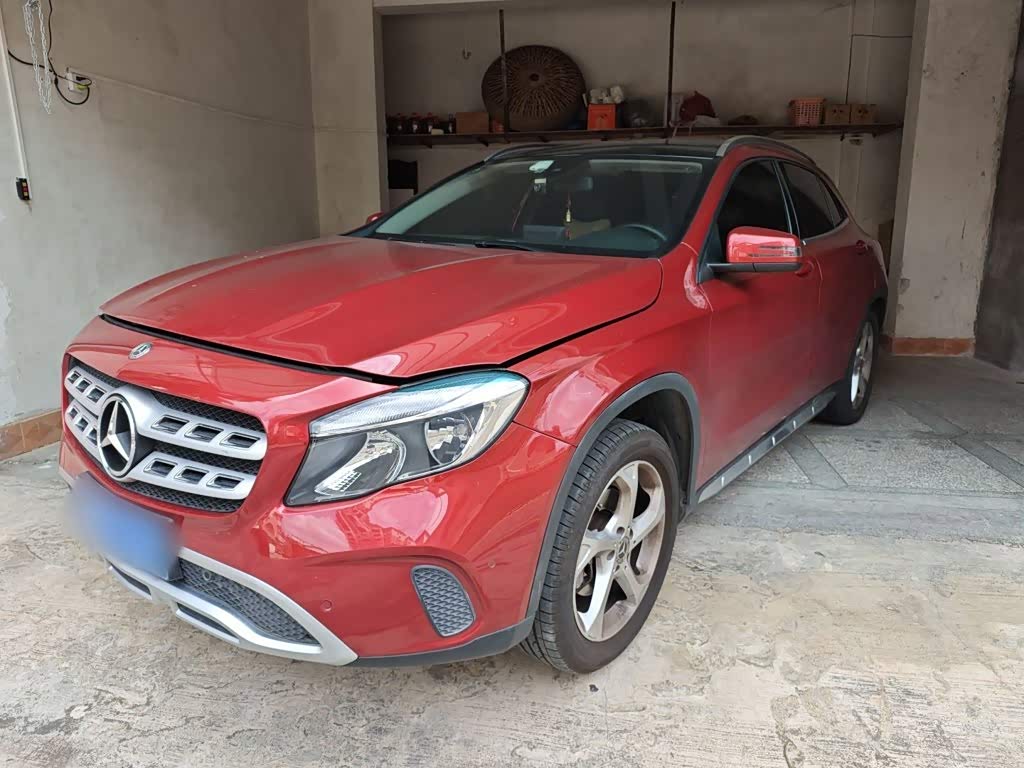 Mercedes-Benz GLA