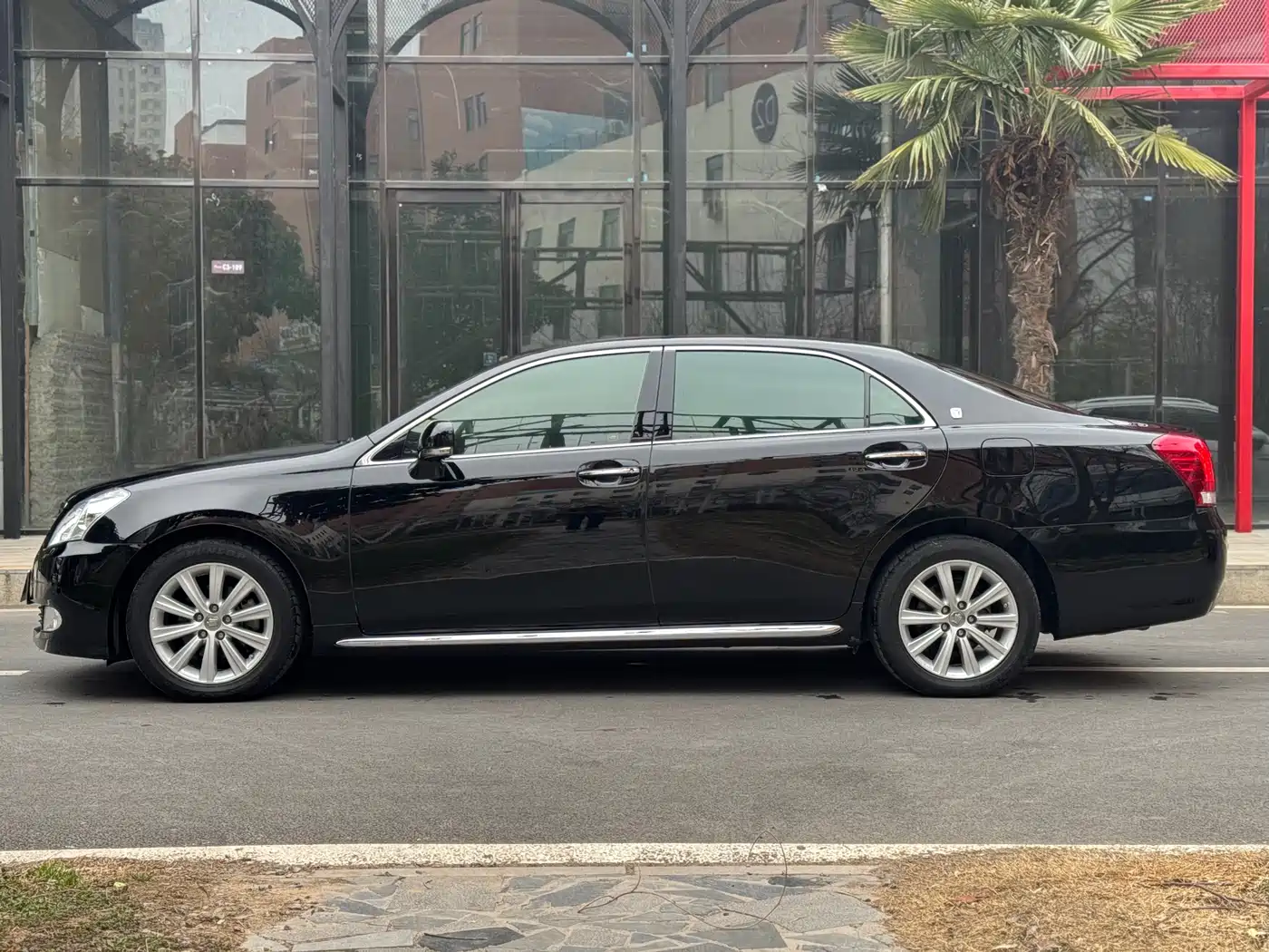 Toyota Crown 2010 2.5L Royal Leather Sunroof Navigation фото 29