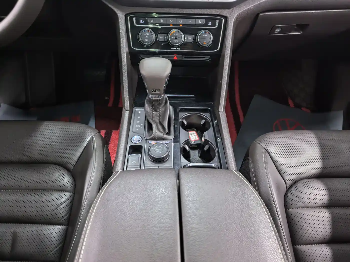 Volkswagen Teramont 2017 530 V6 4WD Luxury Edition фото 24