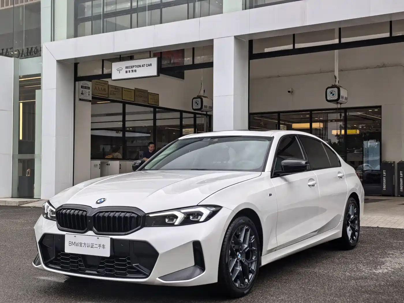 BMW 3 Series 2025 330Li M Sport Night Edition