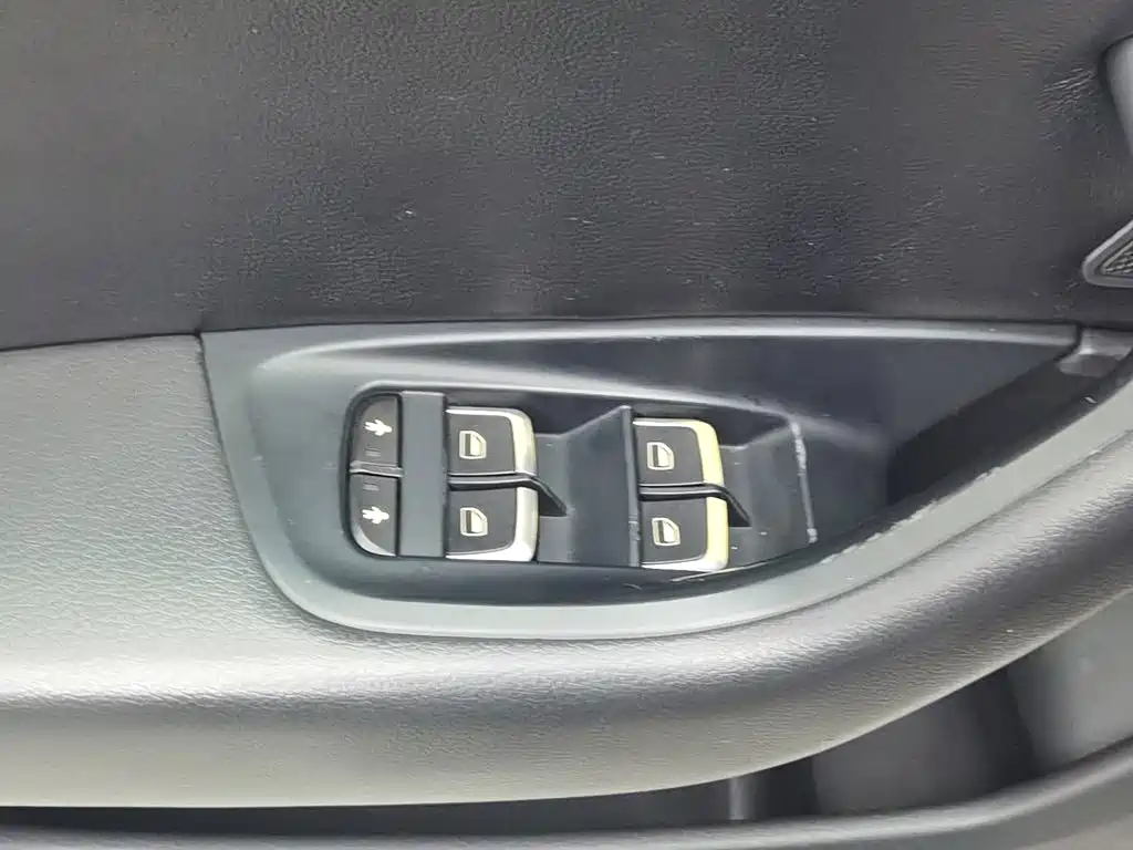 Photo 9 - Audi A6L