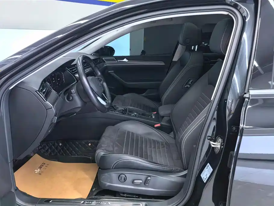Volkswagen Magotan 2020 330TSI DSG Luxury фото 9
