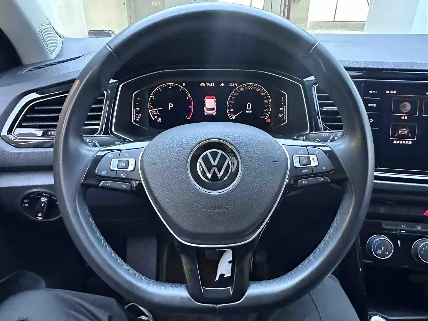 Volkswagen T-ROC 2022 280TSI DSG 2WD Comfort PLUS фото 12