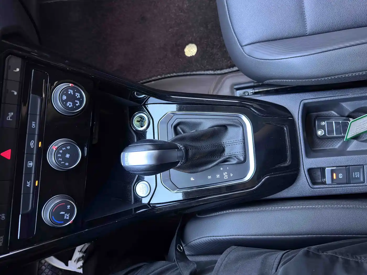 Volkswagen T-ROC 2022 280TSI DSG 2WD Comfort PLUS фото 16