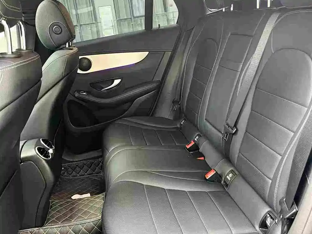 Фото 8 - Mercedes-Benz GLC Coupe