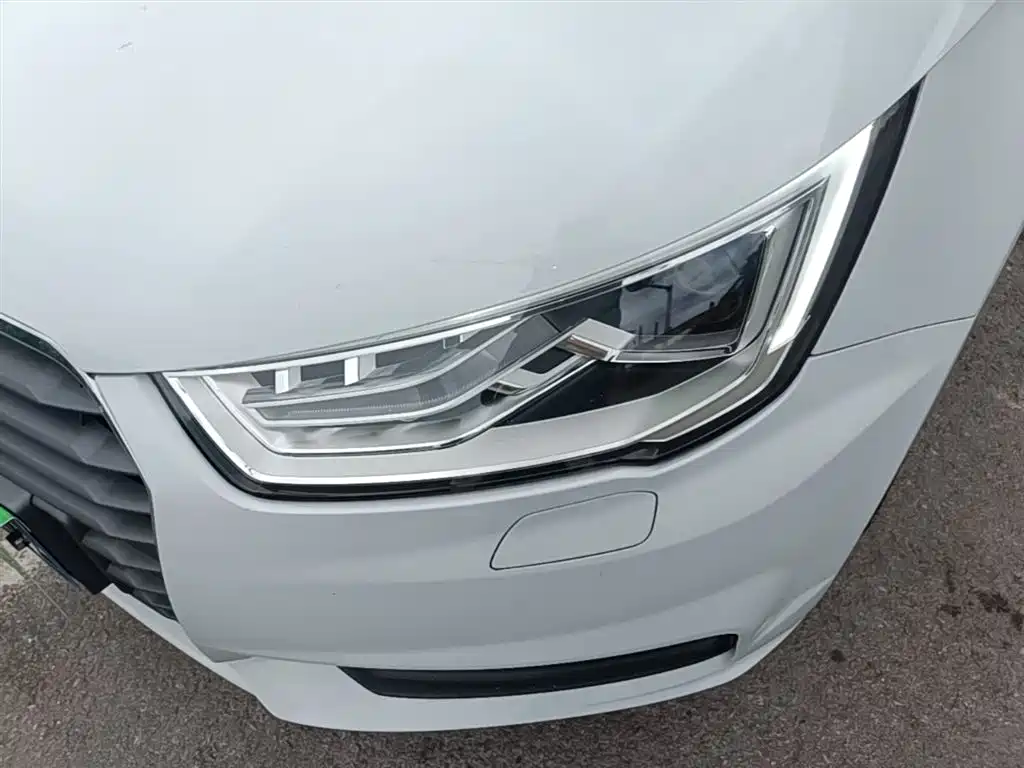 Audi A1 2016 30 TFSI Sportback Design Style Edition фото 24