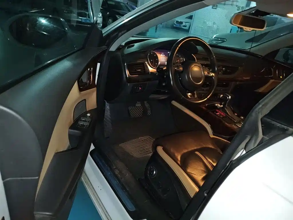 Audi A7 2014 50 TFSI quattro Comfort Edition фото 12