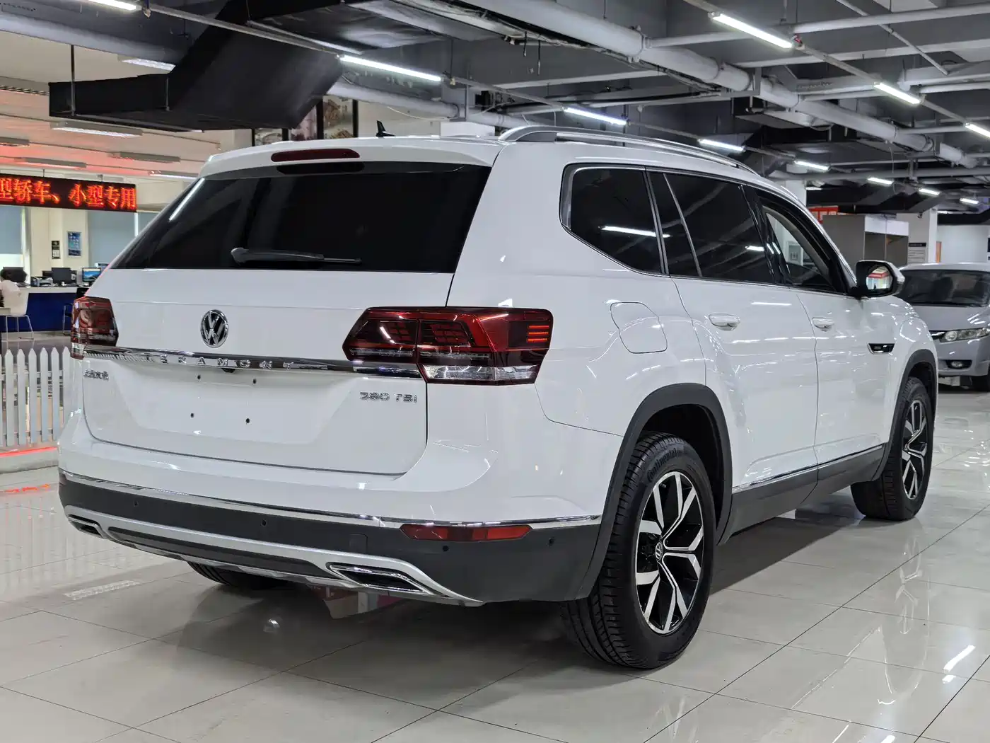 Volkswagen Teramont 2017 380TSI 4WD Luxury Edition фото 7