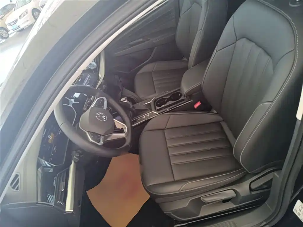 Volkswagen Passat 2022 280TSI Business Edition фото 15
