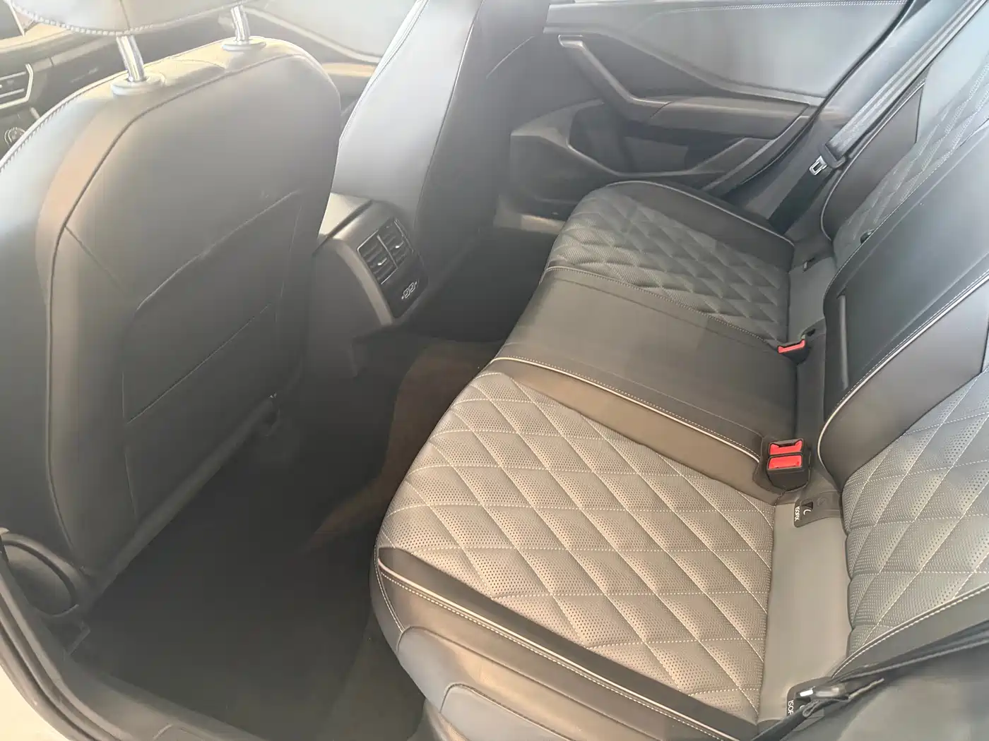 Volkswagen Sagitar 2024 300TSI DSG Surpass Edition фото 9