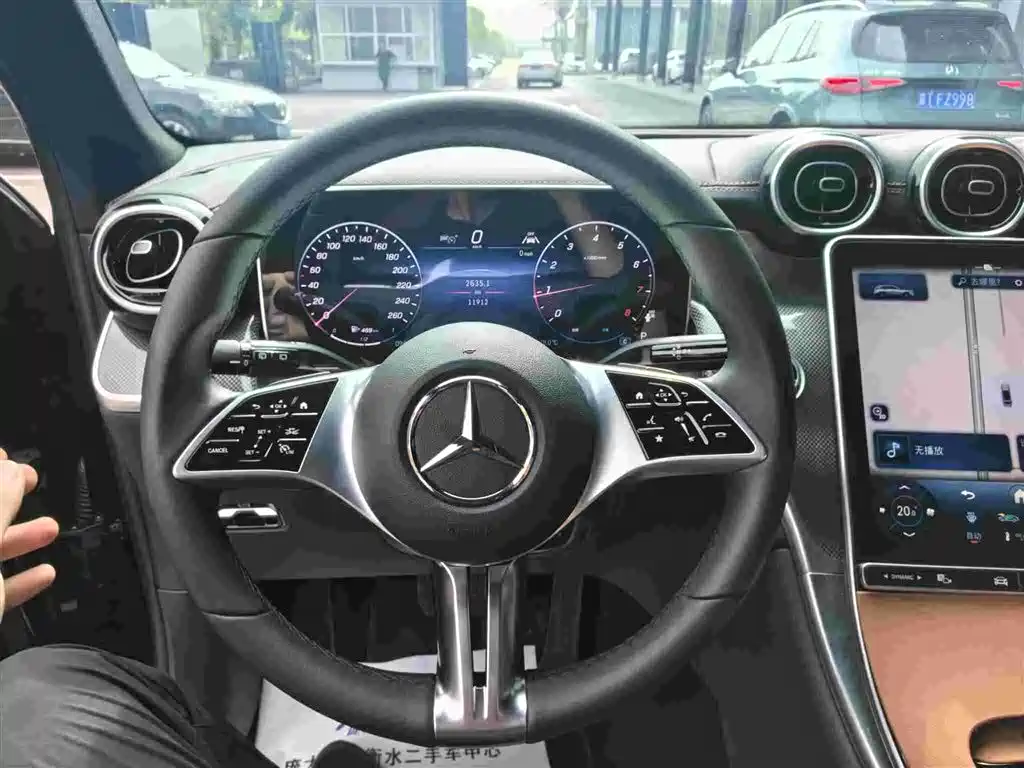 Mercedes-Benz GLC 2025 2025 Facelift GLC 260 L 4MATIC Dynamic