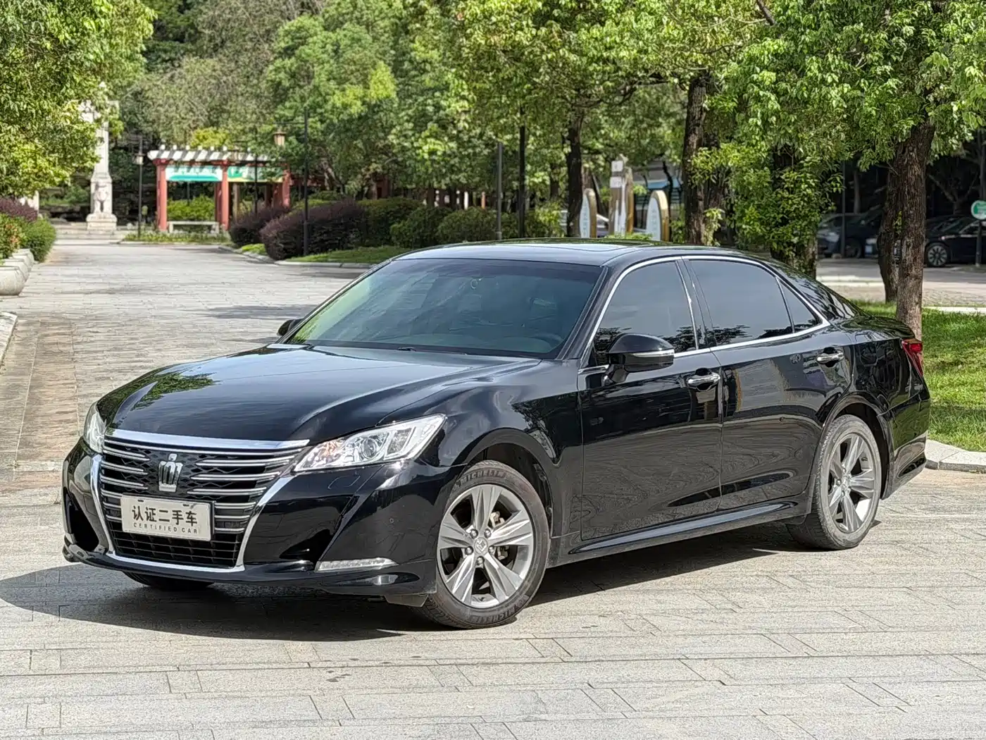 Photo 1 - Toyota Crown
