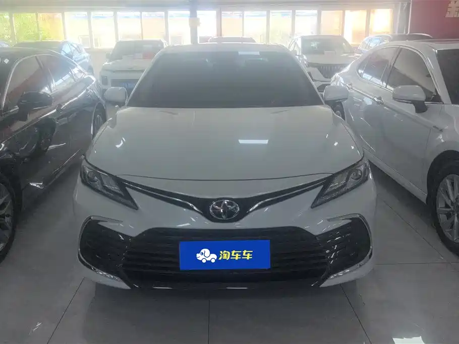 Toyota Camry 2021 2.0G Luxury Edition фото 2