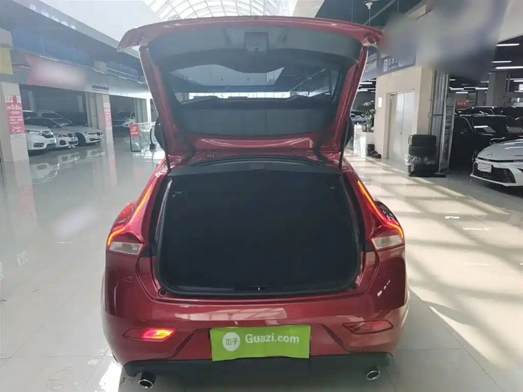 Volvo V40 2019 2019 T3 Momentum