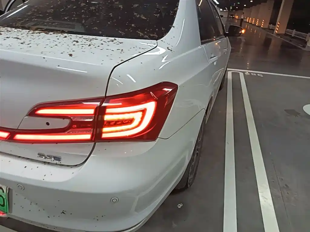 BYD Qin New Energy 2018 1.5T Smart Premium фото 8