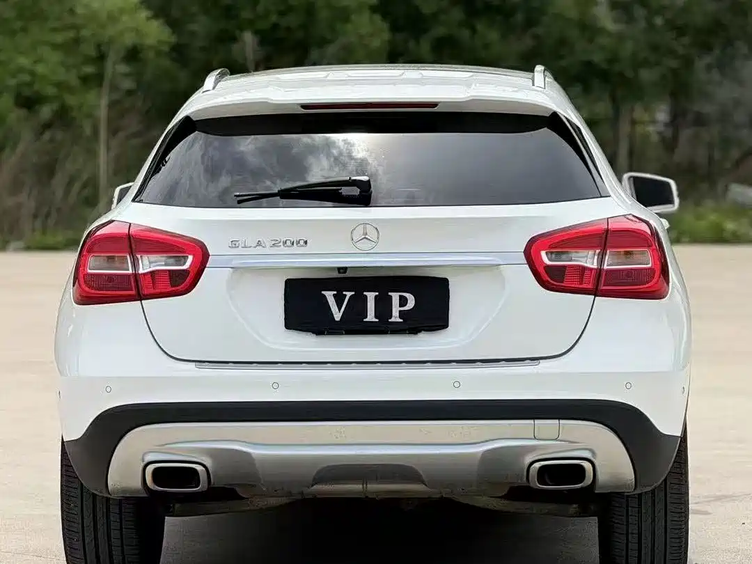 Mercedes-Benz GLA 2015 2015 GLA 200 Fashion