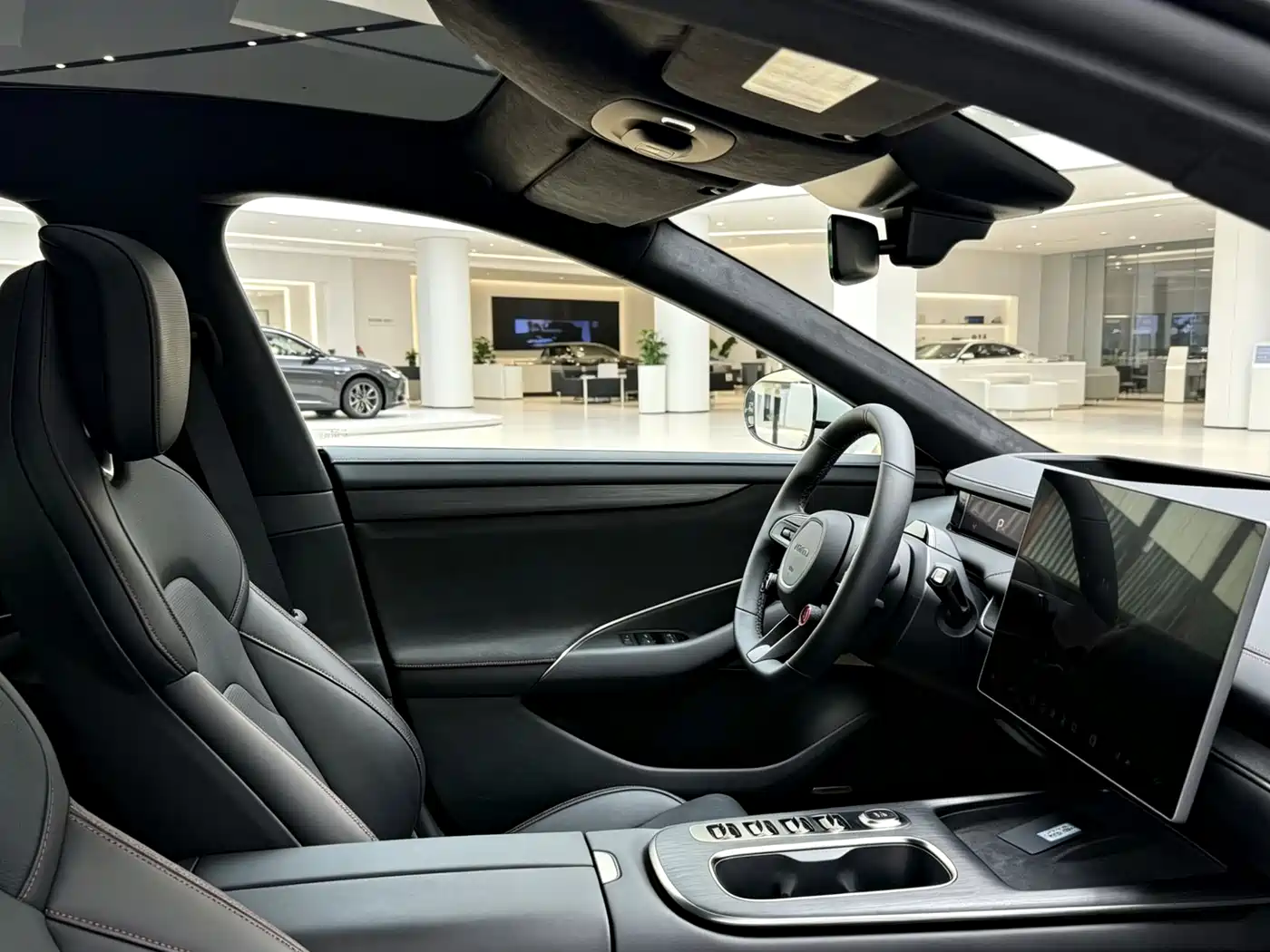 Xiaomi Auto Xiaomi SU7 2024 AWD Extended Range Advanced Smart Driving Max Edition фото 10
