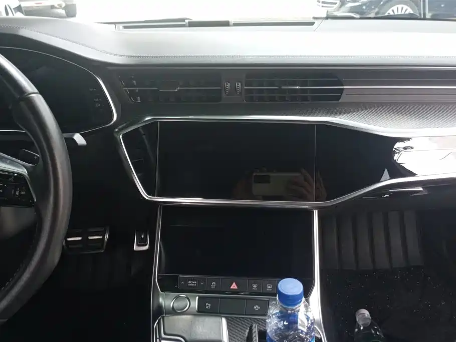 Audi A6L 2020 55 TFSI quattro Exclusive Dynamic фото 13