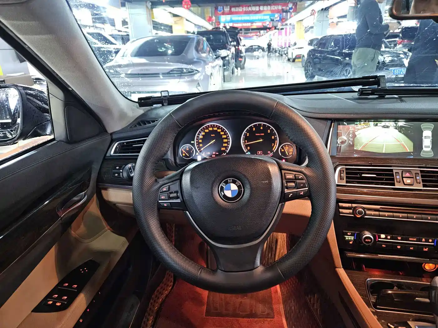 صورة 6 - BMW 7 Series