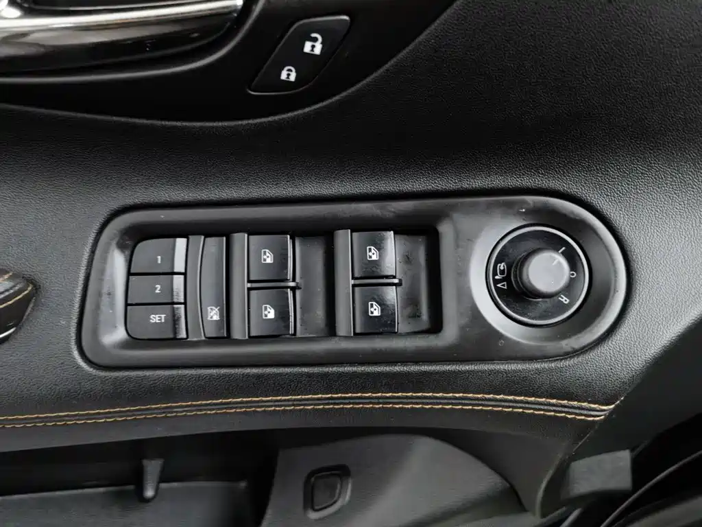 Фото 9 - Buick LaCrosse