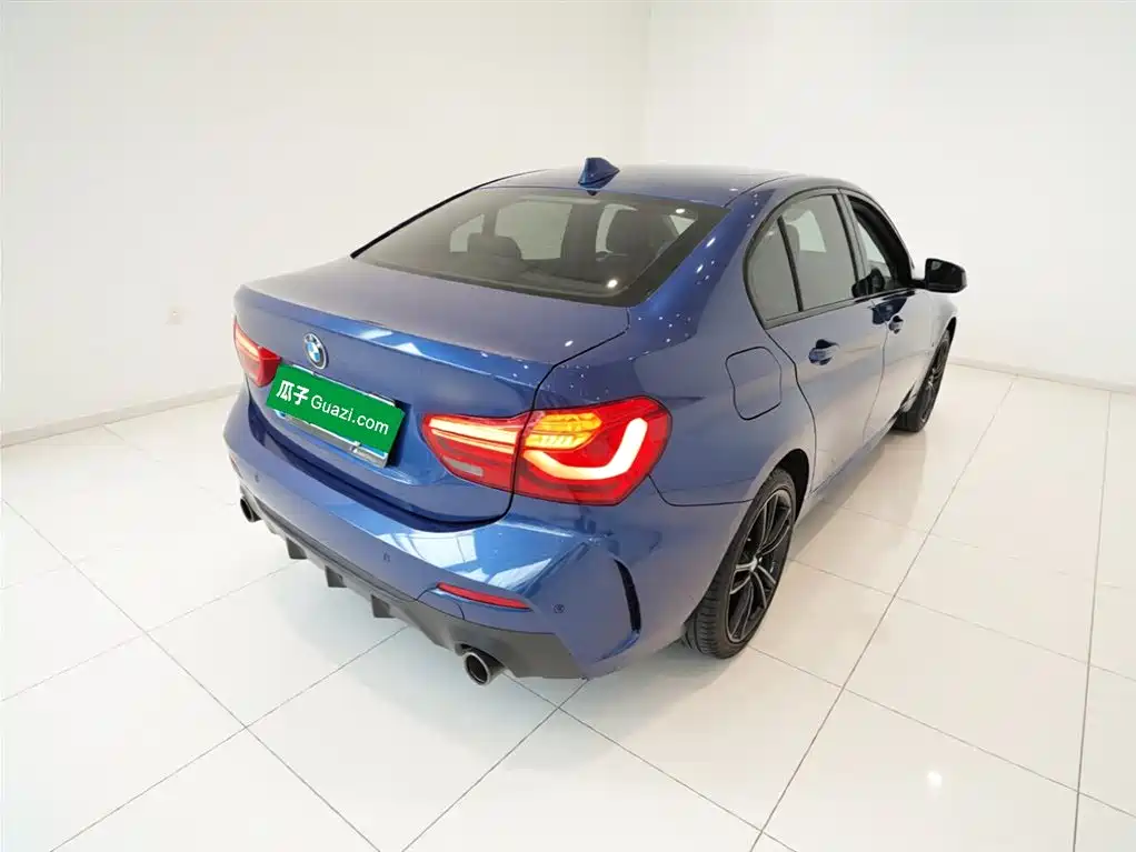 BMW 1 Series 2021 125i M Sport Black Night Edition фото 7