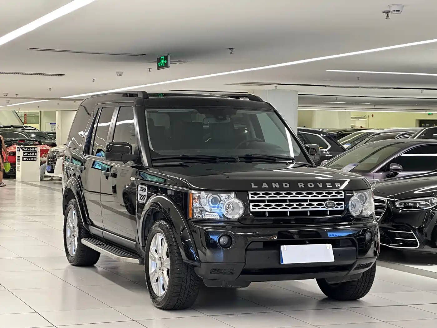 Land Rover Discovery 2013 3.0 SDV6 HSE Diesel фото 3