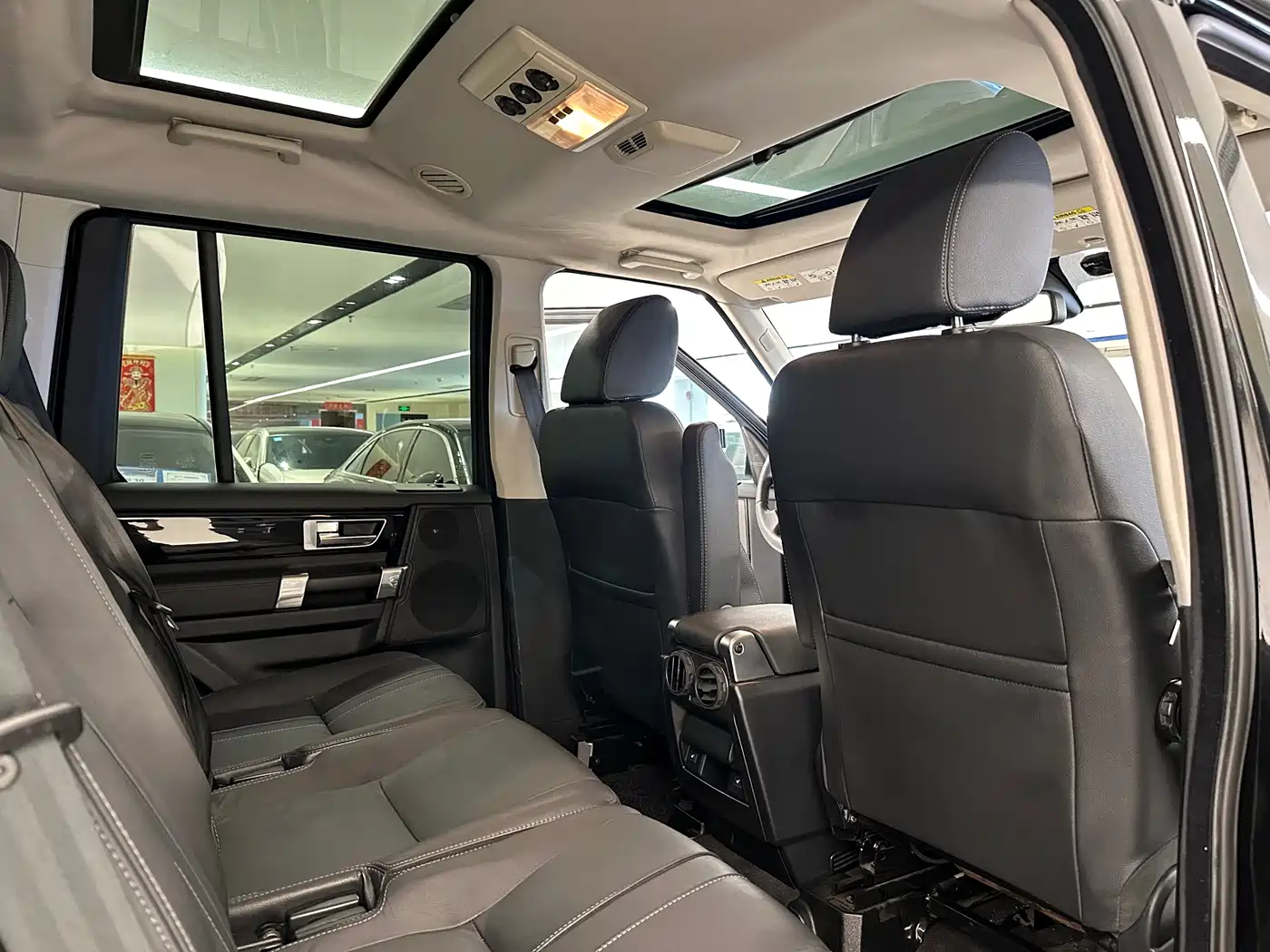 Land Rover Discovery 2013 3.0 SDV6 HSE Diesel фото 15