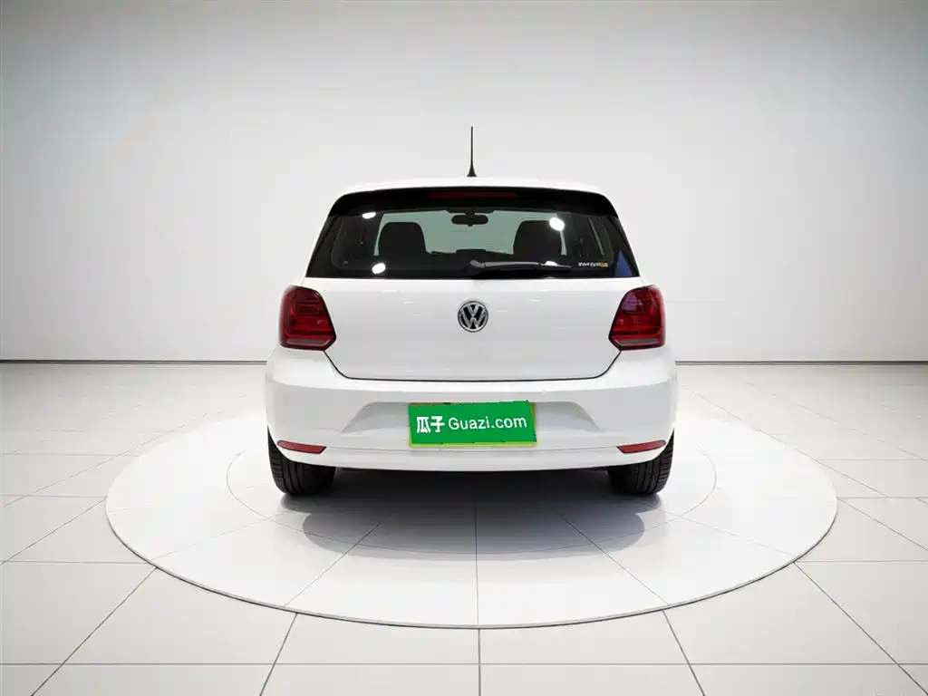 Volkswagen Polo 2016 1.4L Manual Trend фото 3
