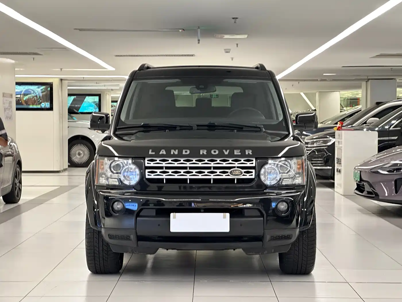 Land Rover Discovery 2013 3.0 SDV6 HSE Diesel фото 2