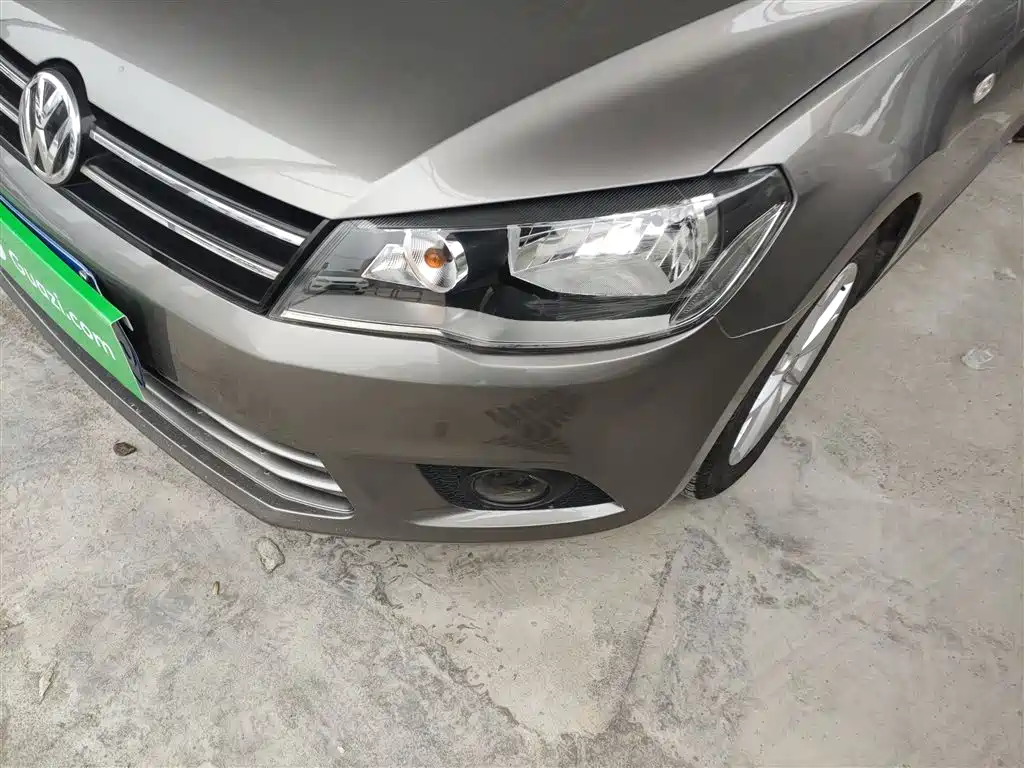Volkswagen Jetta 2013 1.6L Automatic Comfort фото 18