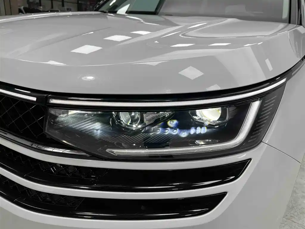 Volkswagen Talagon 2023 380TSI 4WD R-Line Celebration Edition фото 18