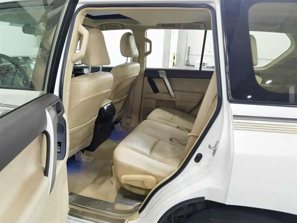 Toyota Prado 2016 2.7L Auto Luxury Edition фото 15