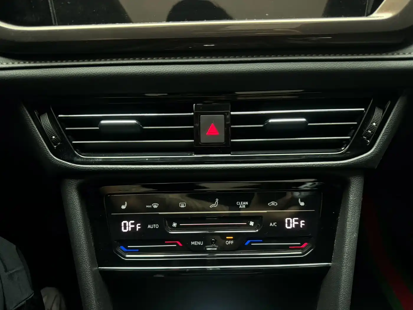Volkswagen Tharu 2022 280TSI FWD Luxury Edition фото 9