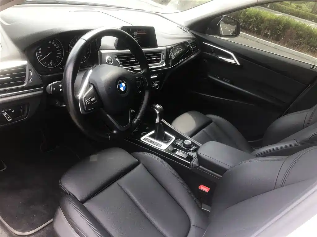 BMW 1 Series 2017 2017 118i Design Package