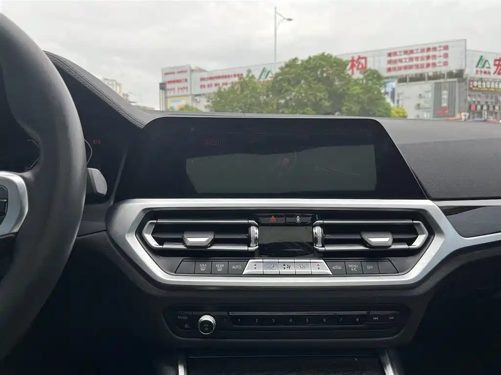 BMW 3 Series 2020 325Li M Sport Package фото 19