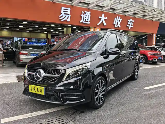 Mercedes-Benz V V 260 L, Длинная база, Люкс