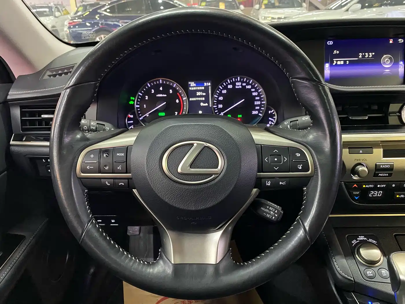 Lexus ES 2015 300h Comfort Edition фото 10