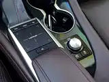 Фото 20 - Lexus RX