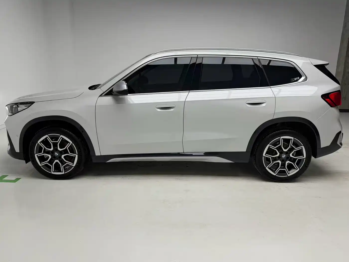 BMW X1 2024 sDrive25Li X Design Package фото 9