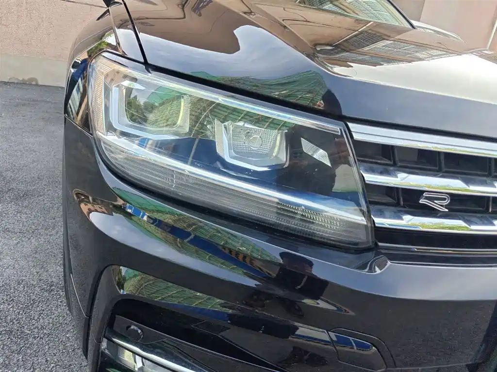Volkswagen Tiguan L 2021 330TSI Automatic 2WD R-Line Premium фото 7