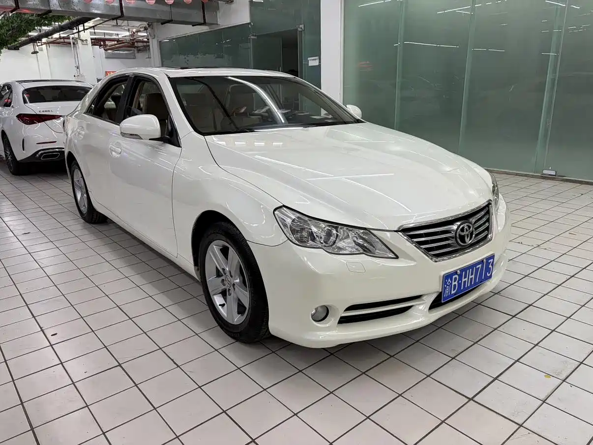Toyota Reiz 2010 2.5V Elegance Elite Edition фото 2